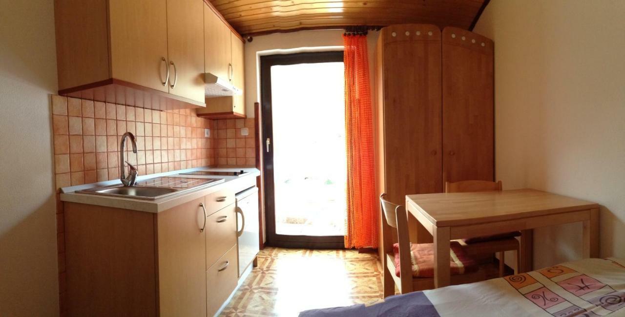 Apartmani Lisac Baška Kültér fotó