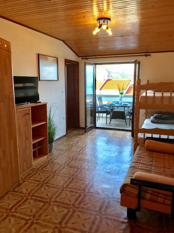 Apartmani Lisac Baška Kültér fotó